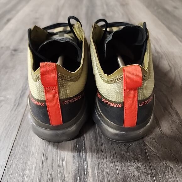 Size 15 - Nike Air VaporMax 2019 'Olive Flak Green - Picture 3 of 7
